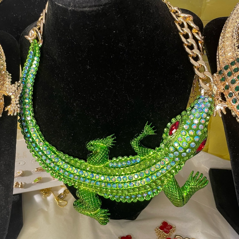 Green Crystal Alligator Necklace with Gold Chain - Picture 2 of 2
